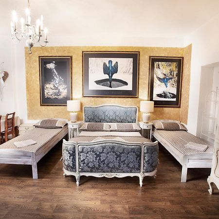 Lichtenstein Lva Apartman Břeclav Dış mekan fotoğraf